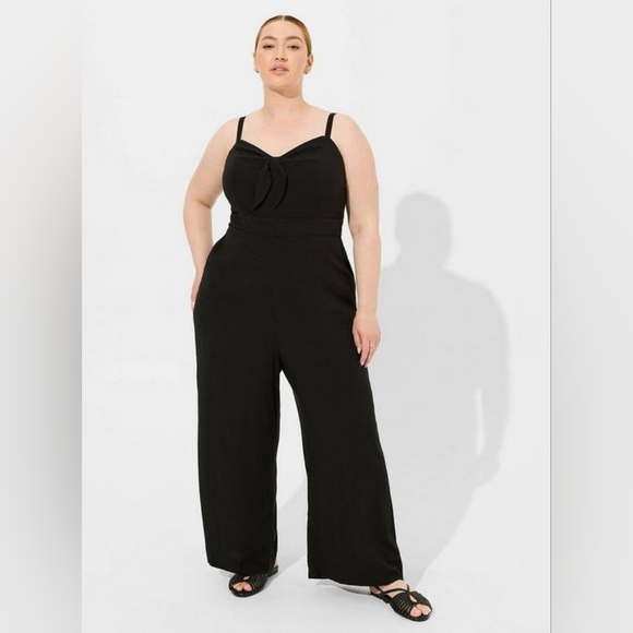 NWT Torrid Black Rayon Slub Tie Front Jumpsuit Size 1X 14-16 - Picture 2 of 7